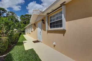 1011 SW Tamarrow Pl, Stuart, FL 34997, Sold 05/16/22