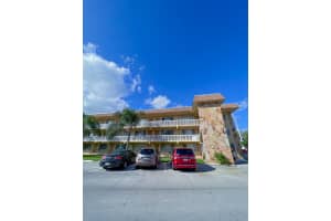 600 Village Green Ct APT 123, Palm Springs, FL 33461, Sold 05/06/22