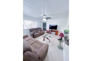 600 Village Green Ct APT 123, Palm Springs, FL 33461, Sold 05/06/22