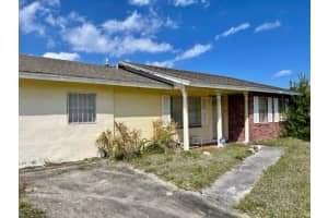 2902 Anderson Dr, Fort Pierce, FL 34946, Sold 04/11/22