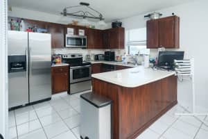 5924 Longbow Ln APT 7, West Palm Beach, FL 33415, Sold 05/17/22