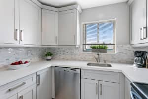 100 Waterway Dr S APT 401, Lantana, FL 33462, Sold 06/03/22