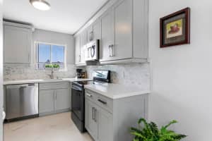 100 Waterway Dr S APT 401, Lantana, FL 33462, Sold 06/03/22