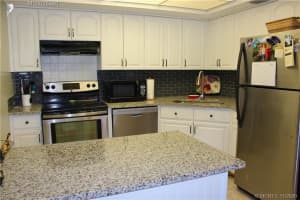 950 S Kanner Hwy APT 404, Stuart, FL 34994, Sold 04/11/22