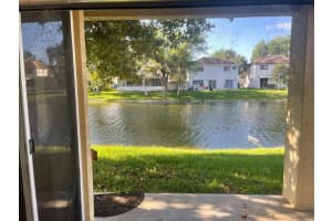 2010 NW 98th Way, Pembroke Pines, FL 33024, Sold 04/27/22