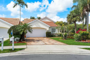 6208 Bear Creek Ct, Lake Worth, FL 33467, Sold 04/28/22