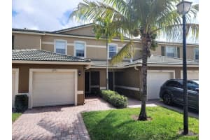 2973 SE Lexington Lakes Dr, Stuart, FL 34994, Sold 05/06/22