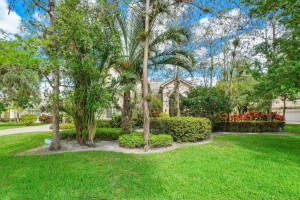 808 Forest Glen Ln, Wellington, FL 33414, Sold 06/28/22