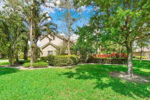 808 Forest Glen Ln, Wellington, FL 33414, Sold 06/28/22