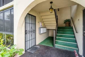 341 Pine Ridge Cir a 1, Greenacres, FL 33463, Sold 05/16/22