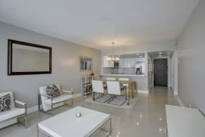 492 NW 165th St c112, Miami, FL 33169, Sold 05/10/22