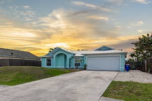 2064 SE Lafayette St, Stuart, FL 34997, Sold 04/28/22