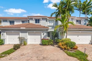 2151 Oakmont Dr, Riviera Beach, FL 33404, Sold 05/06/22