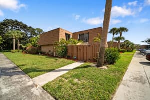 5982 SE Riverboat Dr #533, Stuart, FL 34997, Sold 04/13/22