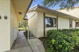 2975 Bent Pine Dr, Fort Pierce, FL 34951, Sold 05/12/22