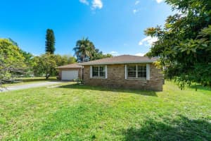 6888 Eastview Dr, Lake Worth, FL 33462, Sold 05/13/22