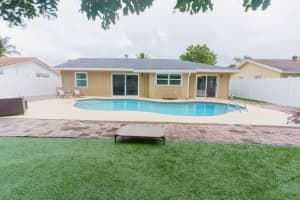 712 Ave Chaumont, Delray Beach, FL 33445, Sold 04/27/22