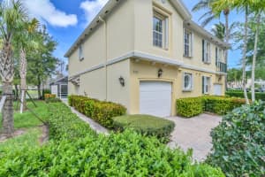 225 Fortuna Dr, Palm Beach Gardens, FL 33410, Sold 04/11/22