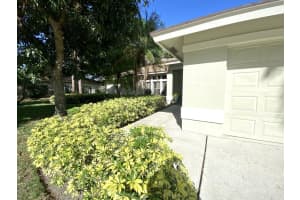 136 Park Rd N, Royal Palm Beach, FL 33411, Sold 04/14/22