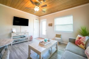 30 Andrews Ave 13 b, Delray Beach, FL 33483, Sold 05/20/22