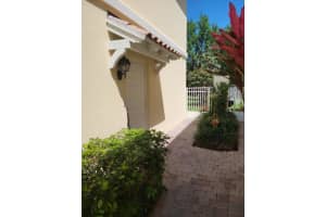 250 Fortuna Dr, Palm Beach Gardens, FL 33410, Sold 04/11/22