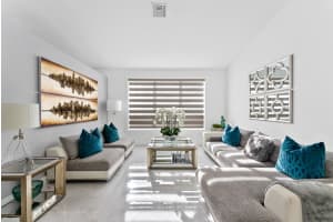 9512 Verona Lakes Blvd, Boynton Beach, FL 33472, Sold 04/28/22