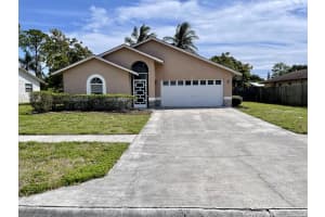 126 Sunflower Cir, Royal Palm Beach, FL 33411, Sold 04/12/22