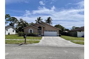 126 Sunflower Cir, Royal Palm Beach, FL 33411, Sold 04/12/22