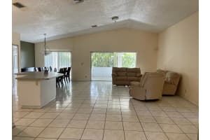 126 Sunflower Cir, Royal Palm Beach, FL 33411, Sold 04/12/22