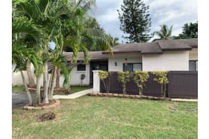 90 Conaskonk Cir, Royal Palm Beach, FL 33411, Sold 04/29/22