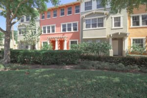 447 Corte Madera Ln UNIT 3, West Palm Beach, FL 33401, Sold 04/27/22