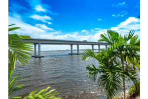 275 NW Flagler Ave APT 203, Stuart, FL 34994, Sold 09/23/22