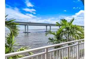 275 NW Flagler Ave APT 203, Stuart, FL 34994, Sold 09/23/22
