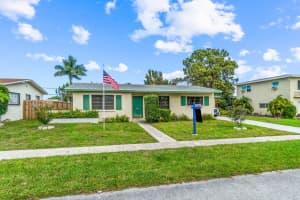 1409 Crest Dr, Lake Worth, FL 33461, Sold 04/22/22