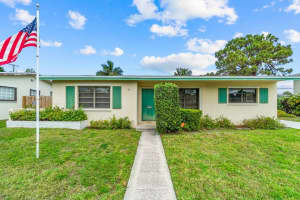 1409 Crest Dr, Lake Worth, FL 33461, Sold 04/22/22