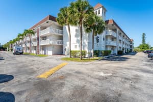 400 SE 10th St APT 212, Deerfield Beach, FL 33441, Sold 06/01/22