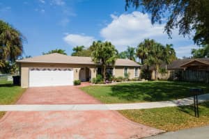 8711 SW 51st Ct, Cooper City, FL 33328, Sold 05/12/22