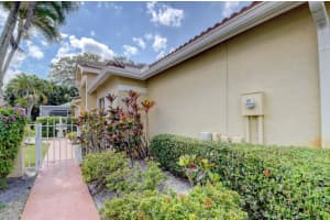 1862 S Club Dr, Wellington, FL 33414, Sold 04/27/22