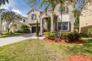 648 NW 127th Ave, Coral Springs, FL 33071, Sold 05/09/22