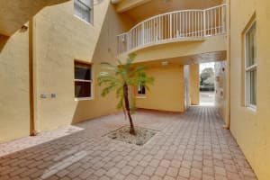 1110 Shoma Dr, West Palm Beach, FL 33414, Sold 05/24/22