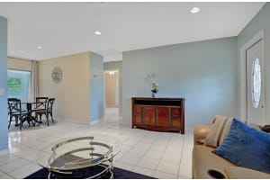 2728 Peer Ln, Delray Beach, FL 33445, Sold 06/06/22