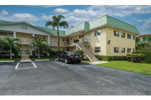 33 Colonial Club Dr, Boynton Beach, FL 33435, Sold 11/01/22
