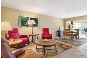 33 Colonial Club Dr, Boynton Beach, FL 33435, Sold 11/01/22