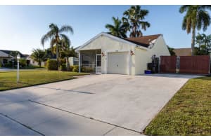 7787 Ridgewood Dr, Lake Worth, FL 33467, Sold 05/02/22