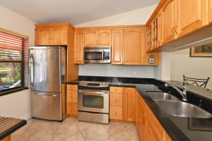 22088 Palms Way APT 204, Boca Raton, FL 33433, Sold 06/10/22