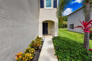 3795 Whitney Park Ln, Greenacres, FL 33463, Sold 05/20/22
