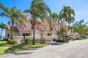 37 S Lakeshore Dr, Hypoluxo, FL 33462, Sold 06/08/22