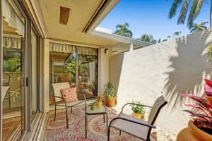 6 S Lakeshore Dr, Hypoluxo, FL 33462, Sold 05/23/22