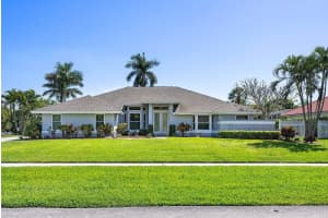 15880 Meadow Wood Dr, Wellington, FL 33414, Sold 05/18/22