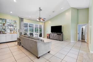 15880 Meadow Wood Dr, Wellington, FL 33414, Sold 05/18/22